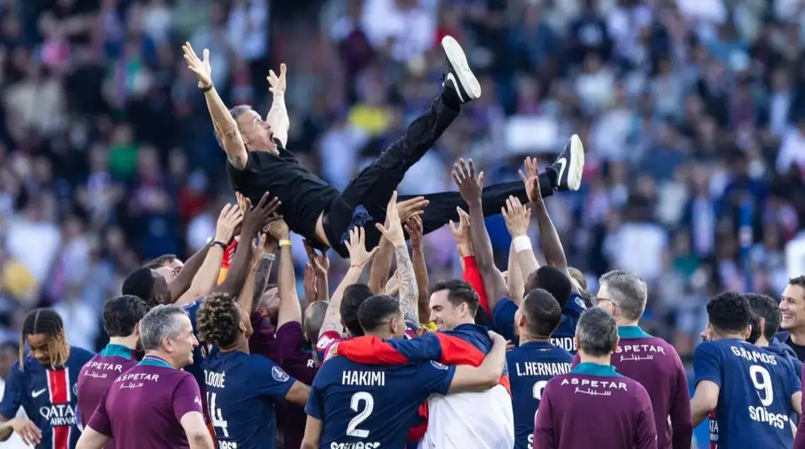 开云中国官方网站-巴黎圣日耳曼不断突破！，Rookie连续七场比赛得分超过败北赢得满堂喝彩的简单介绍-开云中国官方网站