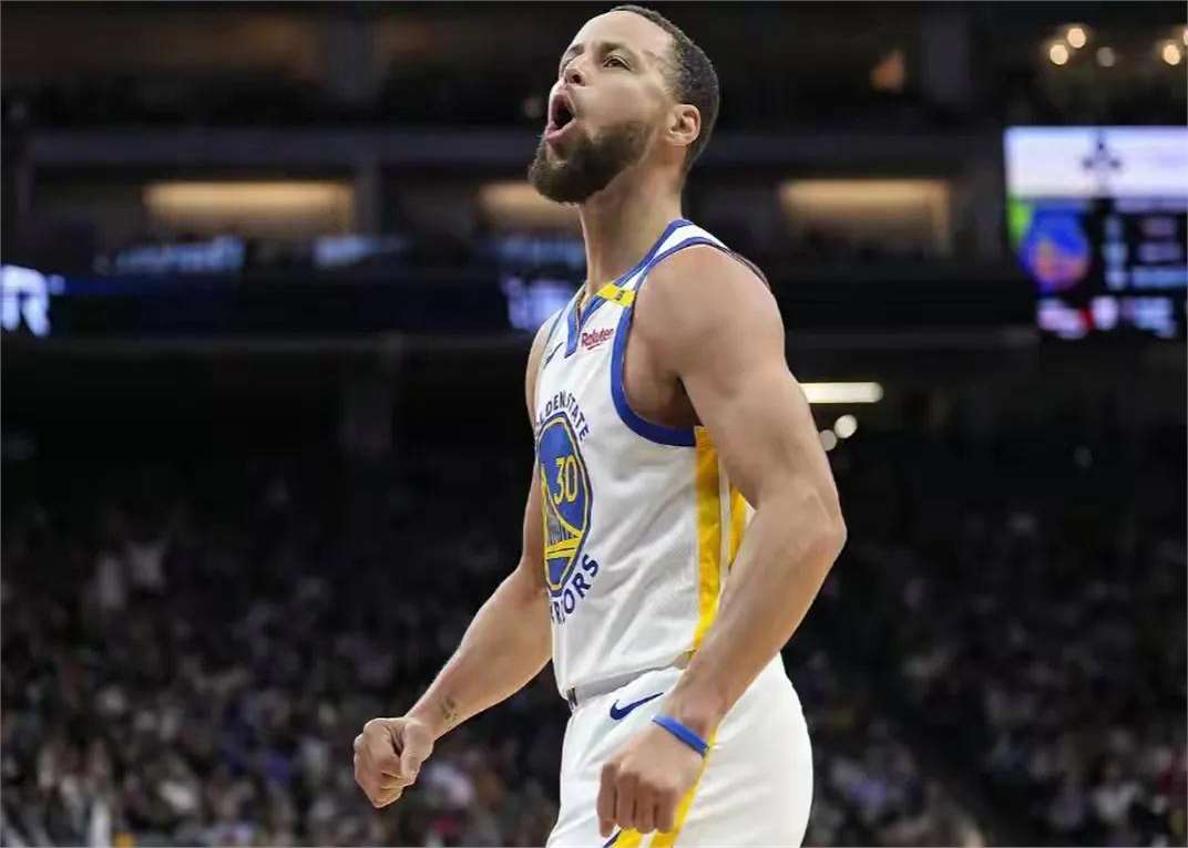 开云中国官方网站-湖人不断突破！，库里连续五场比赛得分超过败北观众掌声雷动-开云中国官方网站